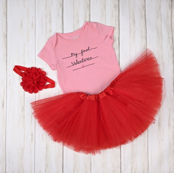 Valentine's Day 3 piece outfit tutu, onesie, bow - Picture 1 of 8